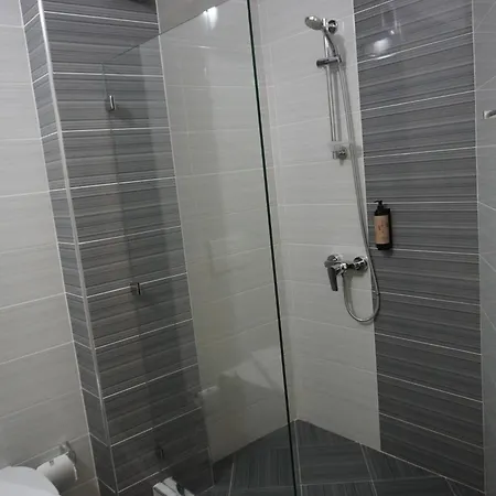 Agel Sarandë
