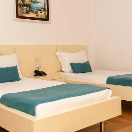 Agel Sarandë